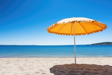 Fototapeta na wymiar sun umbrella on a beautiful sunny beach