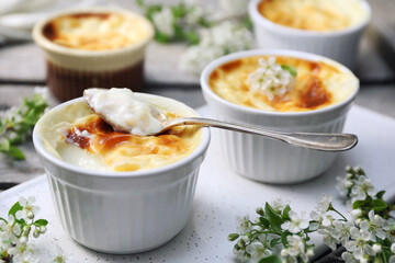 Sutlac. Traditional Turkish rice dessert. Rice pudding, four servings - 668701119