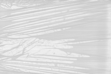 Plástico molhado e úmido em um fundo branco com alta resolução.