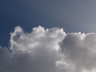 Obraz premium Nuages et lumière du soleil