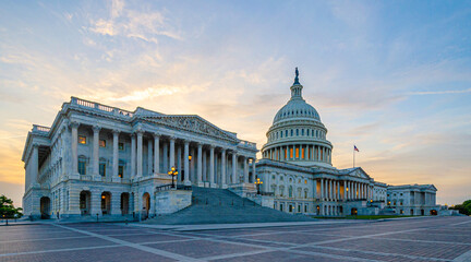 Kapitol in Washington D.C. bei Sonnenuntergang - obrazy, fototapety, plakaty