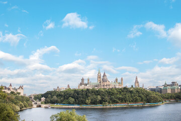 Fototapeta na wymiar Beautiful view of Downtown Ottawa, Canada