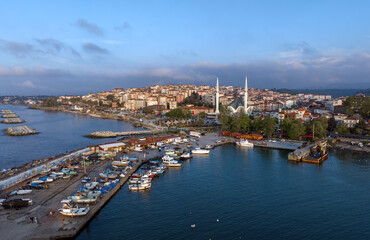 Fototapeta na wymiar Akcakoca Town coastal view in Duzce Province