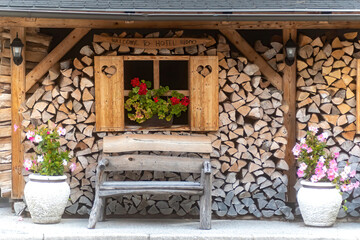 Fototapeta na wymiar eine Holzhütte