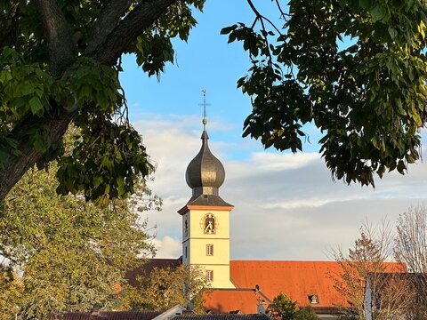 Kirche B&uuml;rstadt