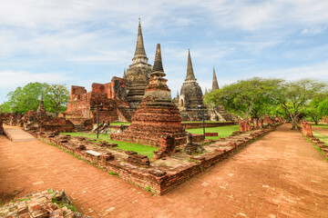 Fototapeta na wymiar Scenic ruins of Wat Phra Si Sanphet in Ayutthaya, Thailand