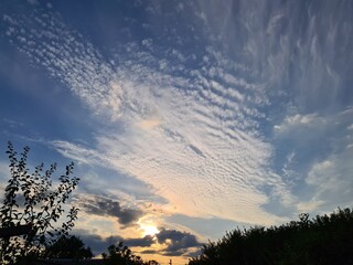 Amazing Horizon: Sunset with Spindrift Clouds