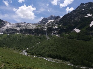 Arkhyz. Hike to the Sofia waterfalls. One day hike. Nine powerful streams