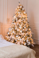 Christmas decoration in the house - 669130333