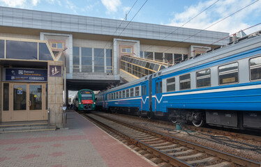 Obraz premium Trains at the Minsk-Passenger railway station