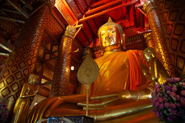 Side view of huge buddha image of Wat Phanan Choeng Worawihan