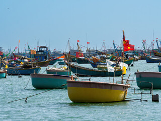 Fototapeta premium Ships, Sunrise, Mui Ne, Vietnam