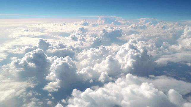 Nuages blancs dans un ciel bleu. Ambiance calme, paradisiaque. Paradis, cieux, nuage. Arri&egrave;re-plan pour conception et cr&eacute;ation graphique.