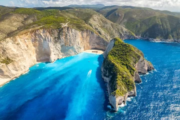 Papier Peint photo Plage de Navagio, Zakynthos, Grèce Aerial view of the Navagio beach with the famous wrecked ship in Zante, Greece.
