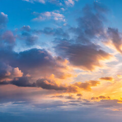 Obraz premium Beautiful panoramic sky with glowing clouds at sunset