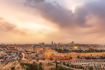 Fototapeta na wymiar sunset over the over the Old City Jerusalem 