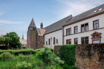 Fototapeta na wymiar Romanischer Glockenturm, Kapelle Sankt Sebastianus, Ladenburg
