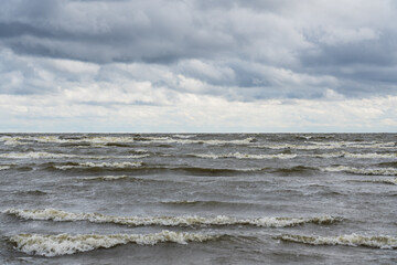 Waves on Lake Peipus in autumn.