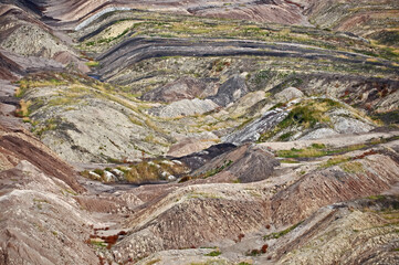 Księżycowy obraz wyeksploatowanego obszaru wyrobiska kopalni odkrywkowej węgla brunatnego w  Bełchatowie, Polska.  