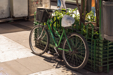 Fototapeta na wymiar Bicycle parked on the street in Florida
