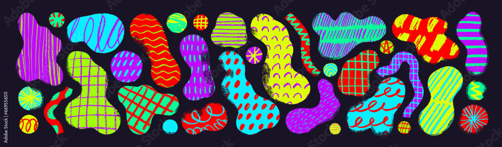Leinwandbilder set of fluid abstract shapes with charcoal doodle patterns.