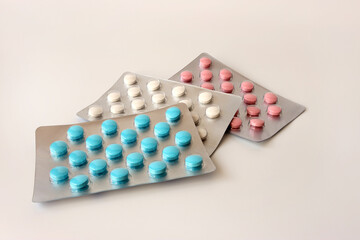 Vitamin and mineral complex. Food supplement. It is not a medicine. GMO free.