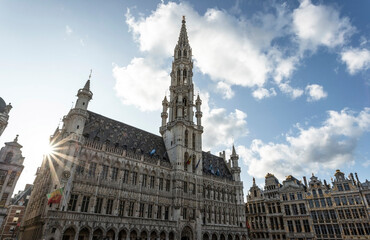 Fototapeta na wymiar Grand Place of Bruxelles in a sunny day