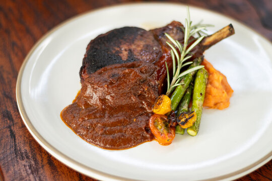 Chuletilla de cordero con vegetales 