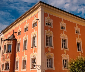 Obraz premium Colorful old building in summer at Tittmoning, Traunstein, Bavaria, Germany