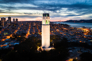 Coit Tower in San Francisco in Evening / City Lights 