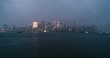 Obraz premium sunrise views skyline rain day New York
