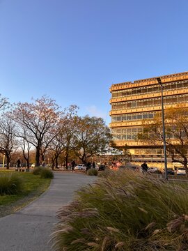 edificio de la facultad de arquitectura de buenos aires