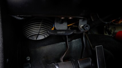 Hand pull car parking brake