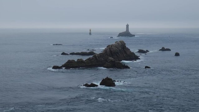 Gezeitenwechsel am Leuchtturm bei Pointe du Raz