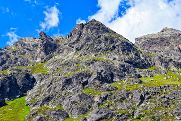 Das Lareintal mit dem Larainkamm in Tirol (Österreich)