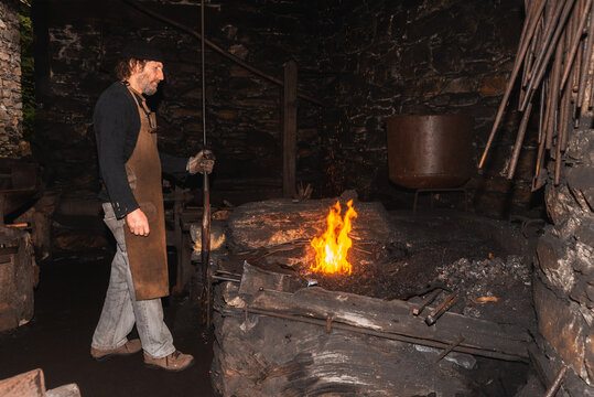 Crafting an antique European mallet