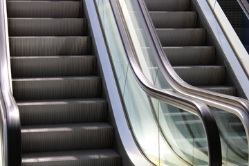 Escaleras mecánicas de aluminio actuales  de los centros comerciales 