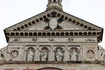 Fototapeta na wymiar Cathedral of Cremona or Cathedral of Santa Maria Assunta , Lombardy, Italy.