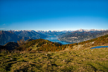 Landscape of Lake Como from San Primo mountain - 670494116