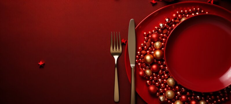 Christmas table setting. Top view picture of a joyful tableware mockup with golden decorations on a red background. Horizontal banking background for web. Photo AI Generated