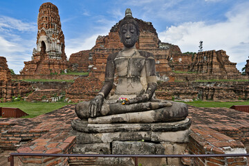 Wat Phra Mahathat temple complex in Ayutthaya