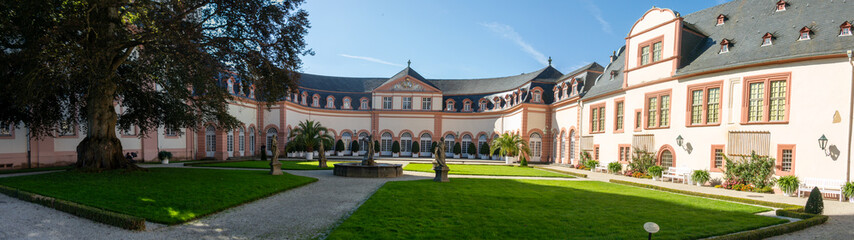 Fototapeta na wymiar Weilburg Castle as a conference hotel