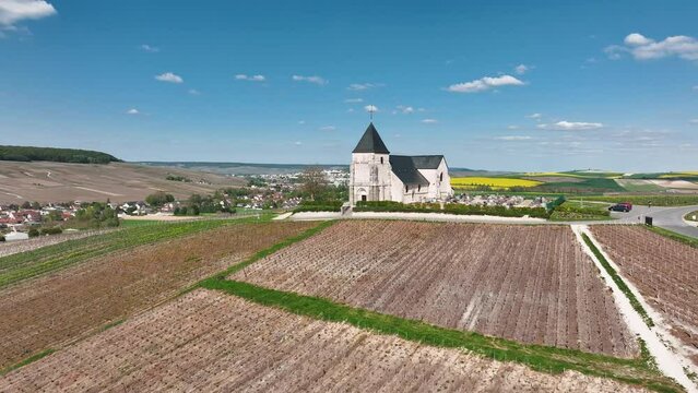 Paysage a&eacute;rien de la Marne et la Montagne de Reims en Champagne