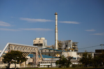 大阪の堺市の海岸の工場の風景