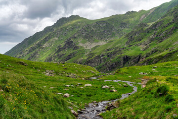 Naklejka premium Beautiful mountain nature scenery