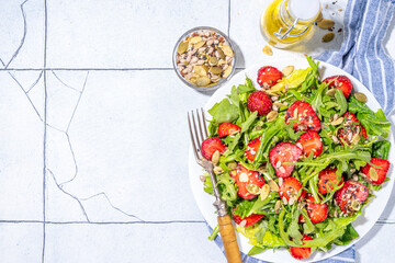 Strawberry arugula salad