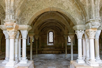 Claustros antiguos, arquitectura Romana en Francia
