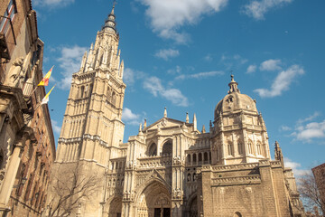 Obraz premium Front facade and tower of the Primatial Cathedral of Saint Mary of Toledo