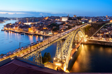 Fototapeta na wymiar Ponte Dom Luis I, Luis I Bridge..Porto, Oporto, Portugal, Europe