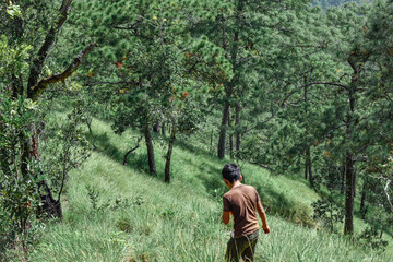 exploracion y senderismo en area montañosa en mexico © ANGEL MATUS